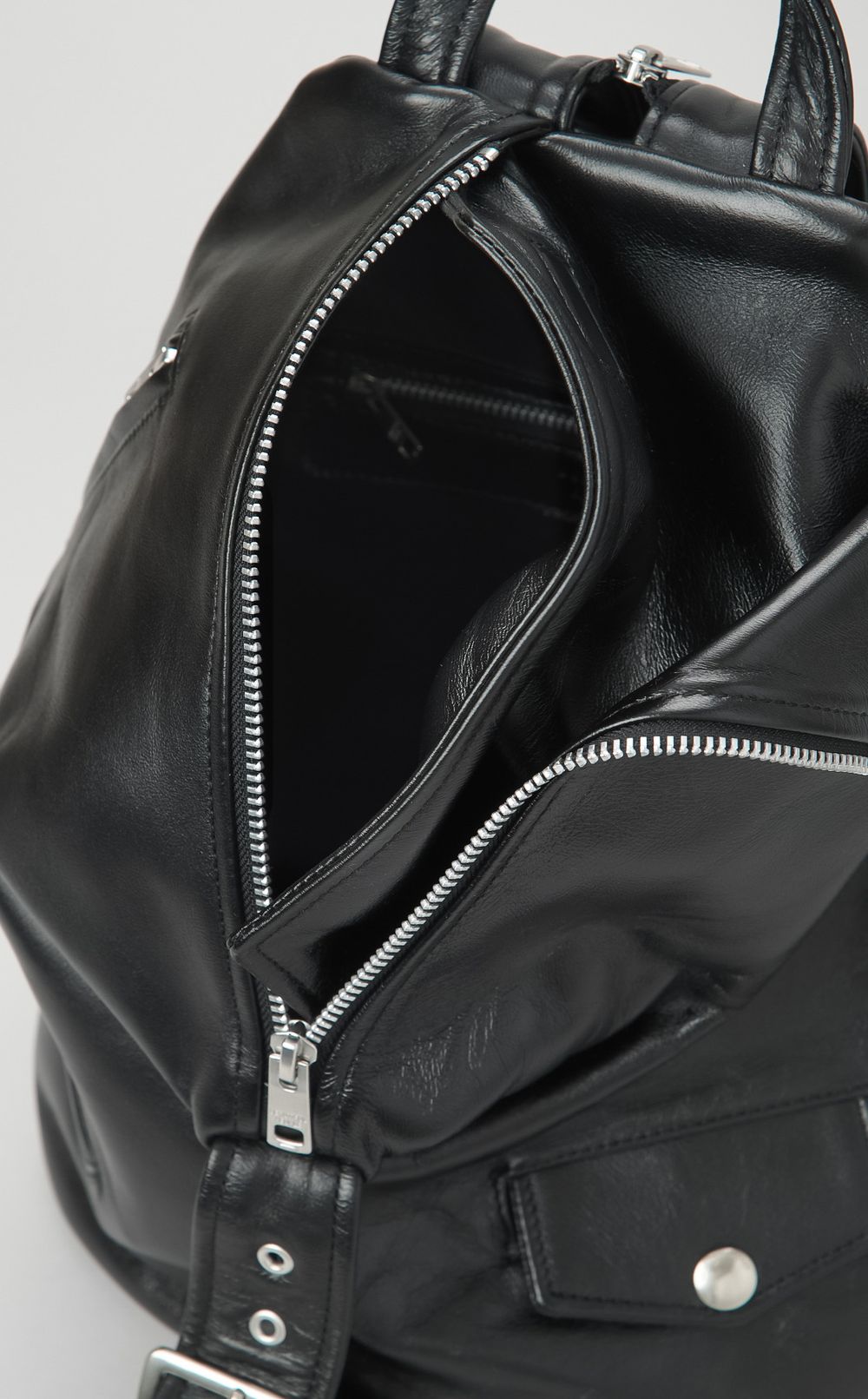 ライダースデザインレザーバックパック