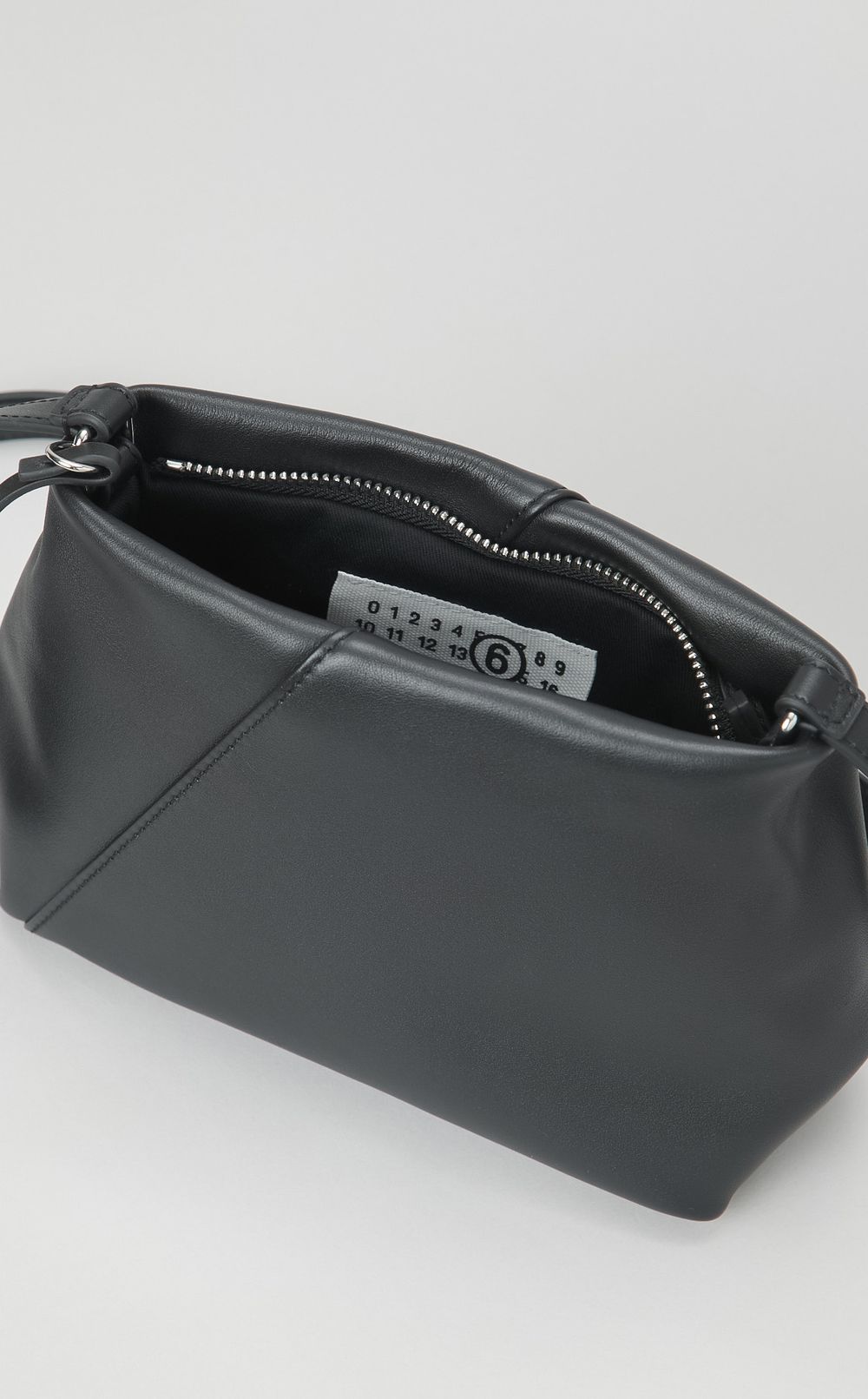 ソフトレザーミニショルダーバッグ