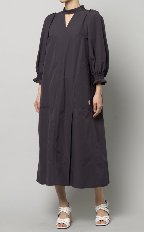 シャーリングスリーブVネックワンピース