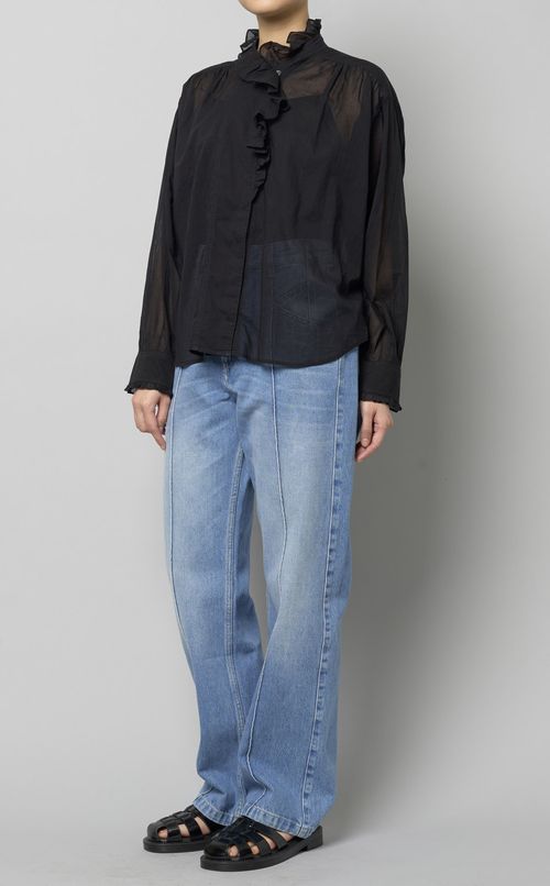 フリルカラーコットンブラウス