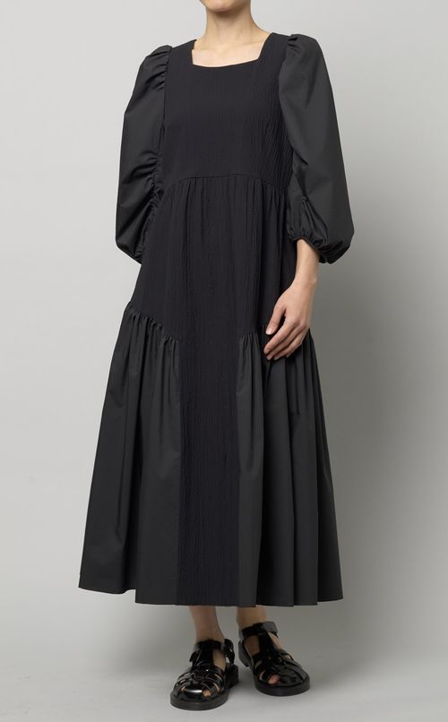 シャーリングギャザーワンピース