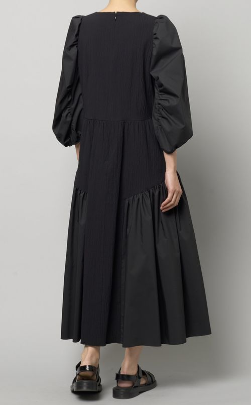 シャーリングギャザーワンピース