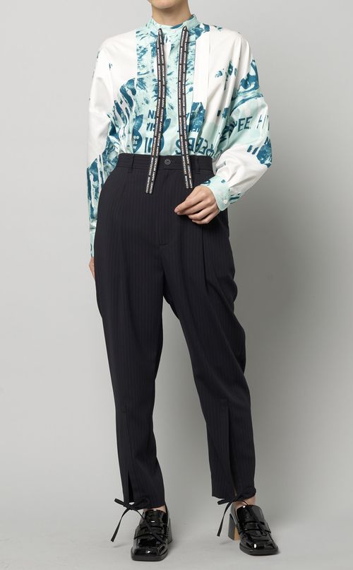 フロントスリットテーパードパンツ