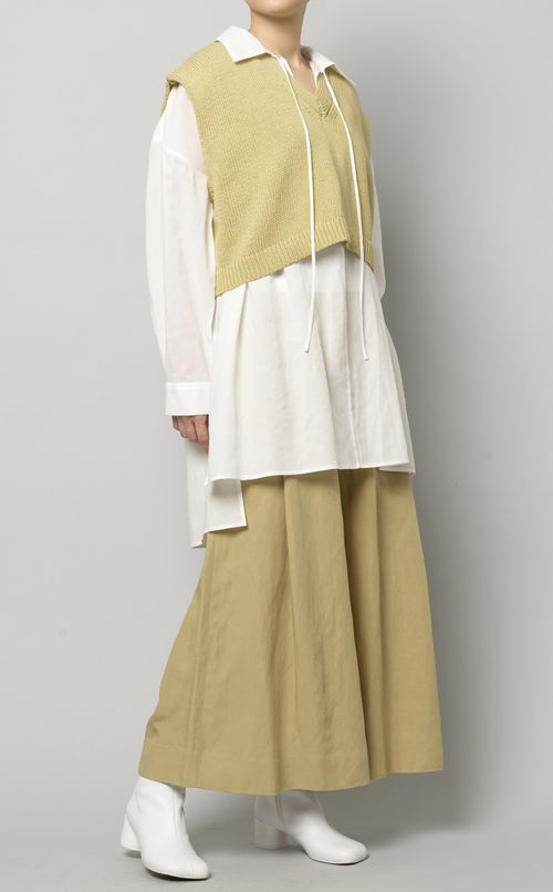 ノースリーブVネックショートニット