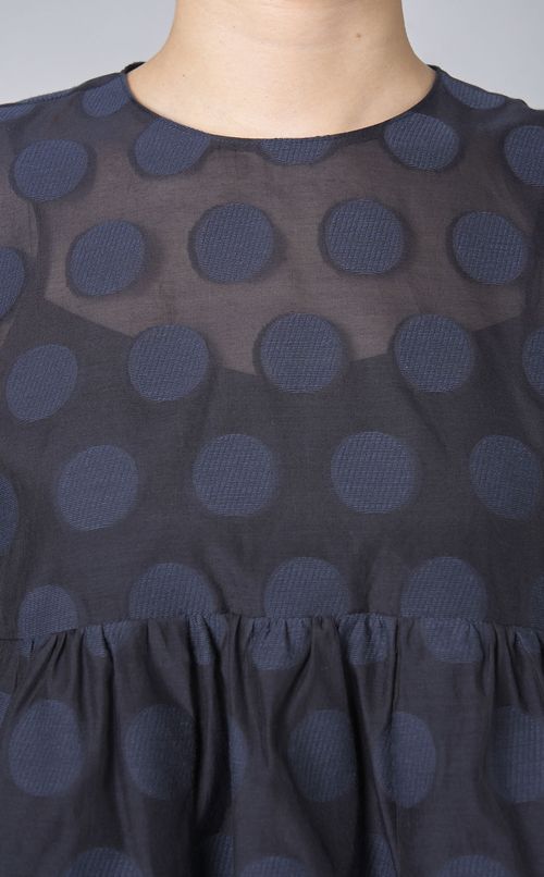ドットカットジャガードブラウス