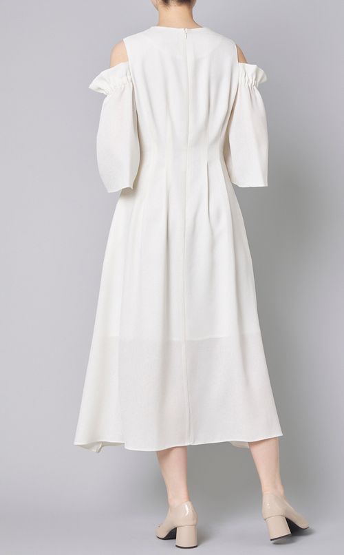 オープンショルダーレースドレス