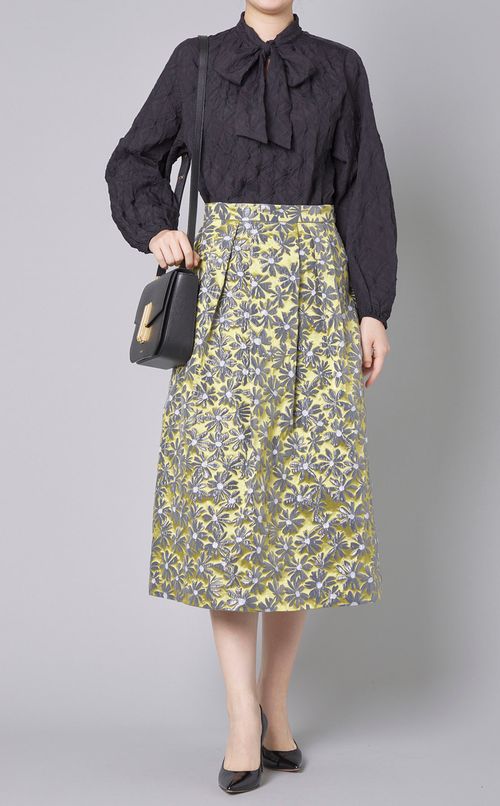 エンボスストレッチボウタイブラウス