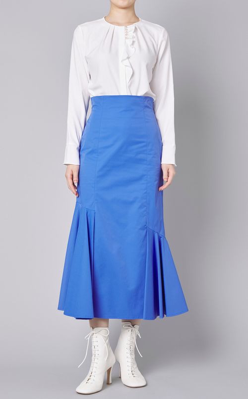 パールボタンサテンブラウス