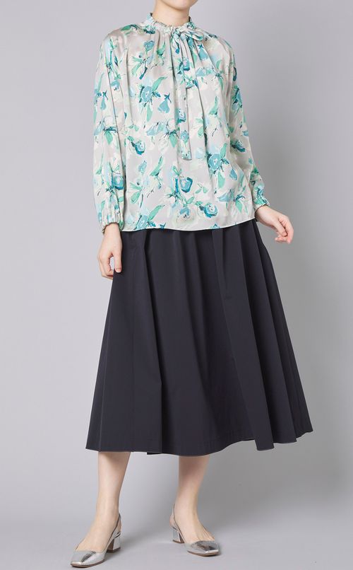 フラワーボウタイギャザーブラウス