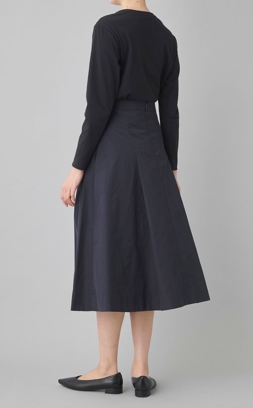 タックギャザーミディスカート