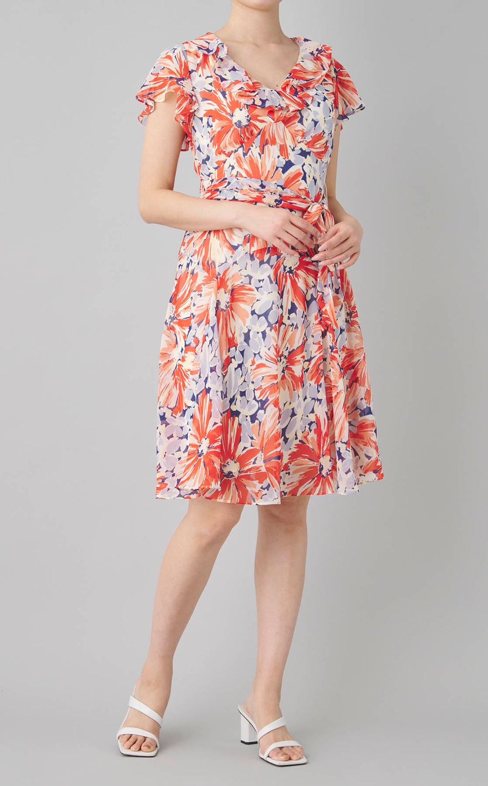 フラワープリントラッフルドレス