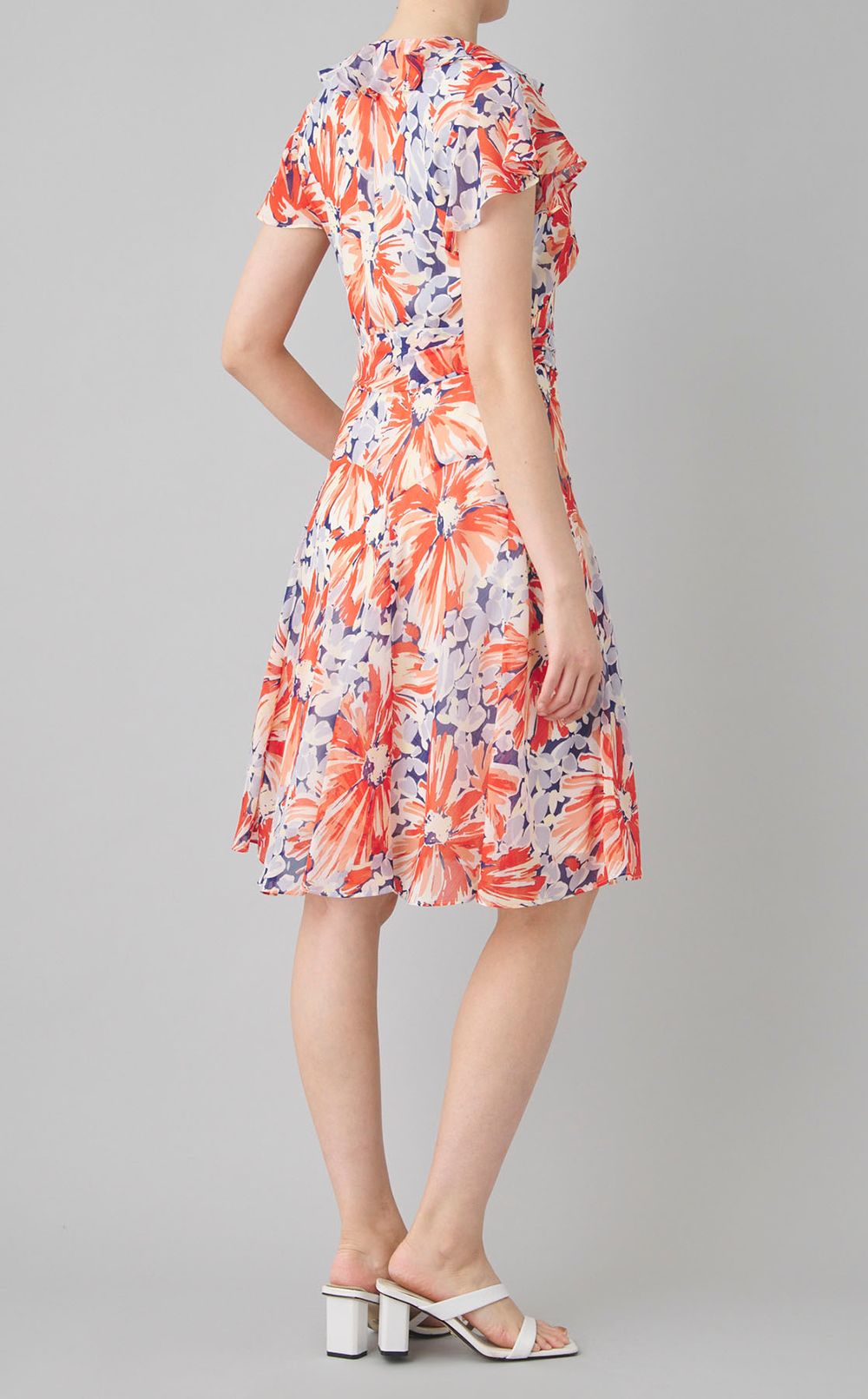 フラワープリントラッフルドレス