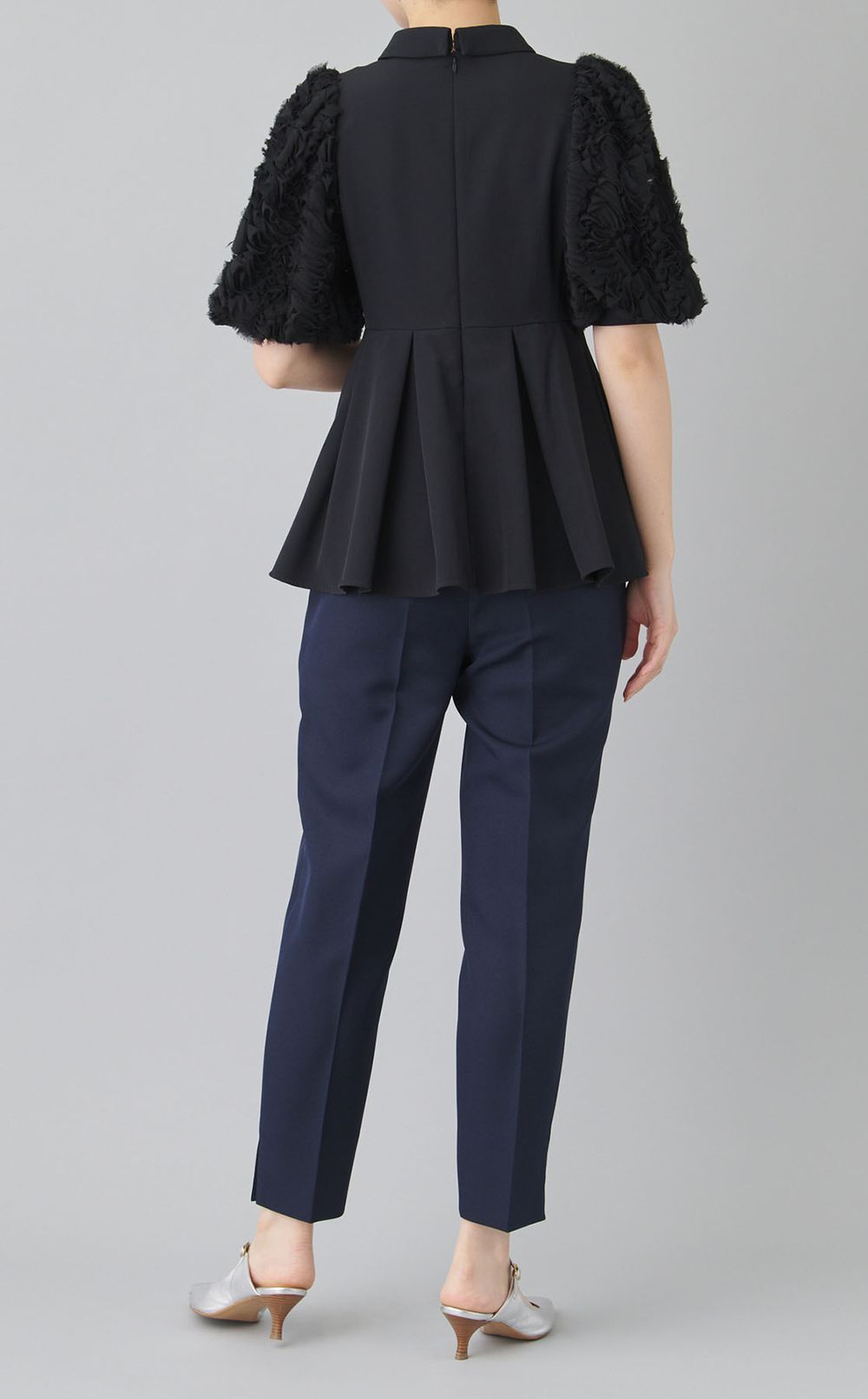 襟付きデザインスリーブブラウス