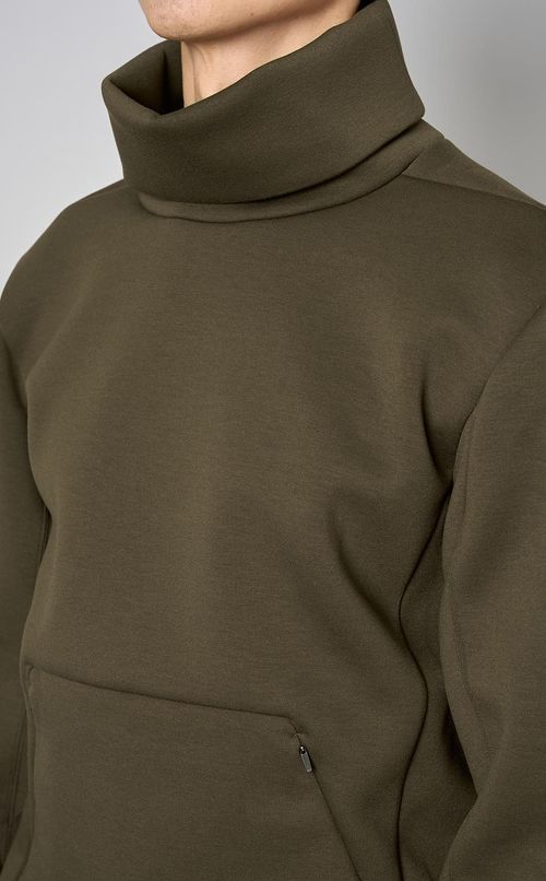 【手洗い可】タートルネッククッションスウェット