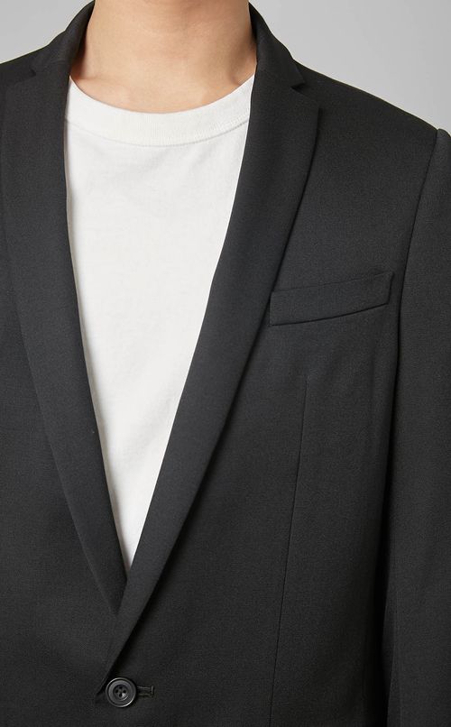 テーラードジャケット