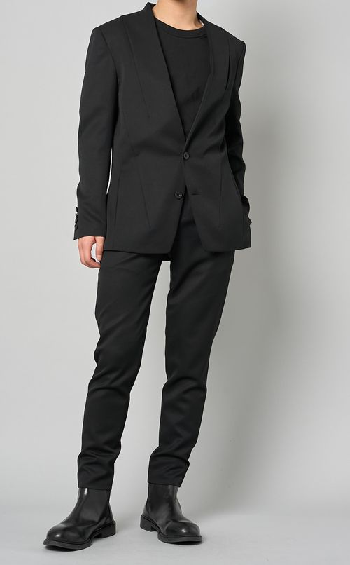 ノータックテーパードパンツ