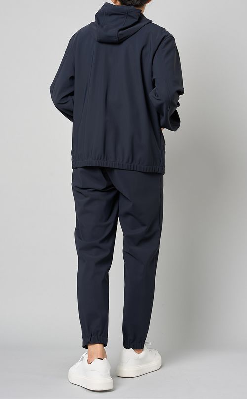 プレシジョンポンチフードジャケット