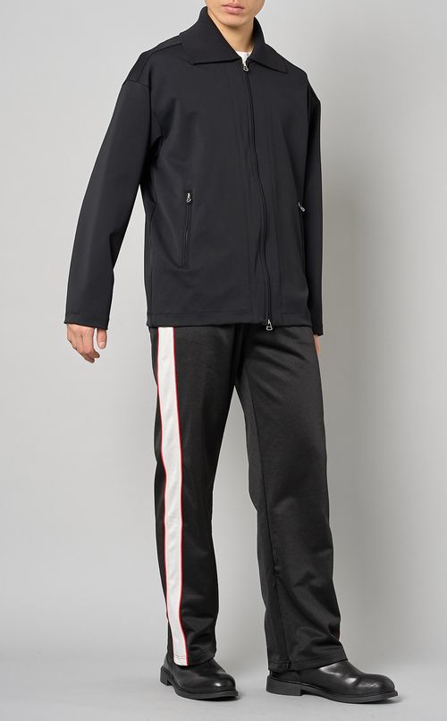 トラックジャケット