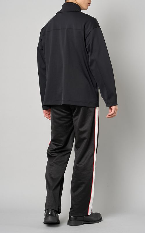 トラックジャケット