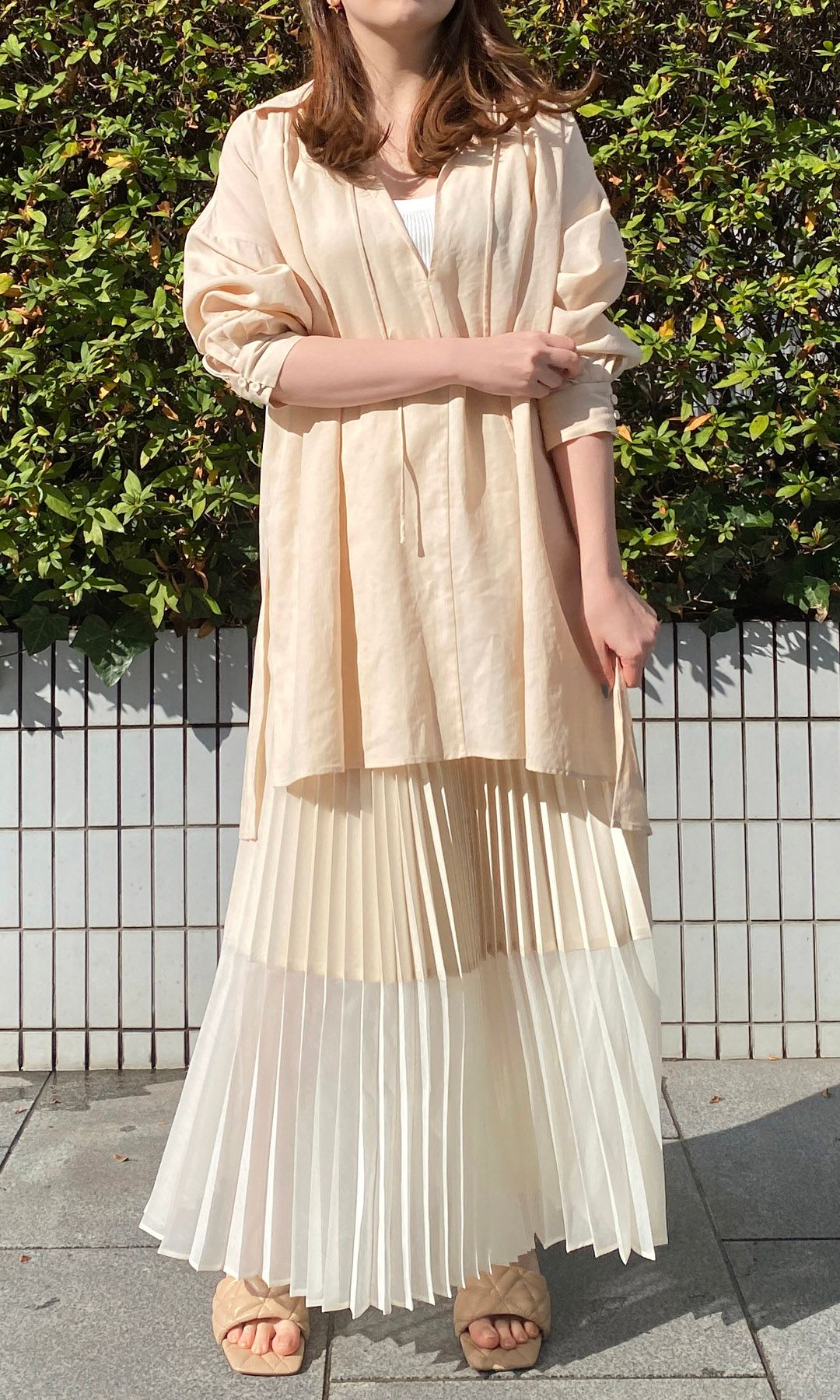 SACRA｜オープンネックロングシャツ