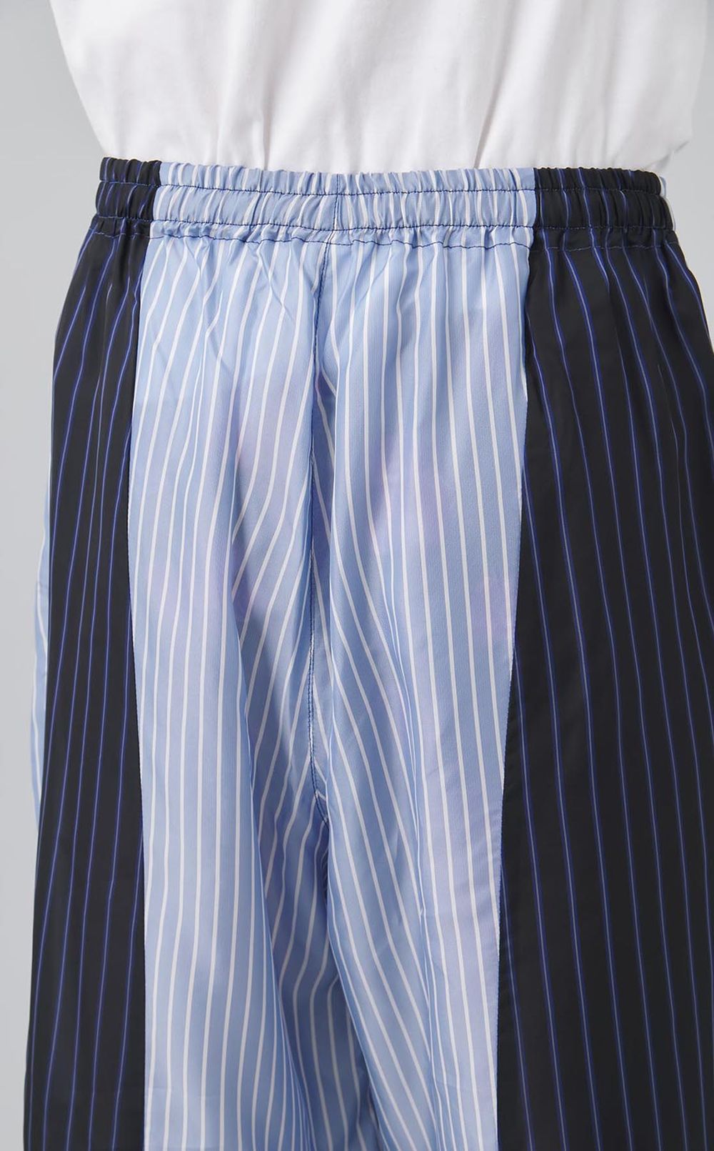 ジオメトリックパンツ