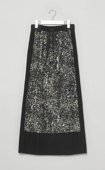 プリントブロックラインスカート