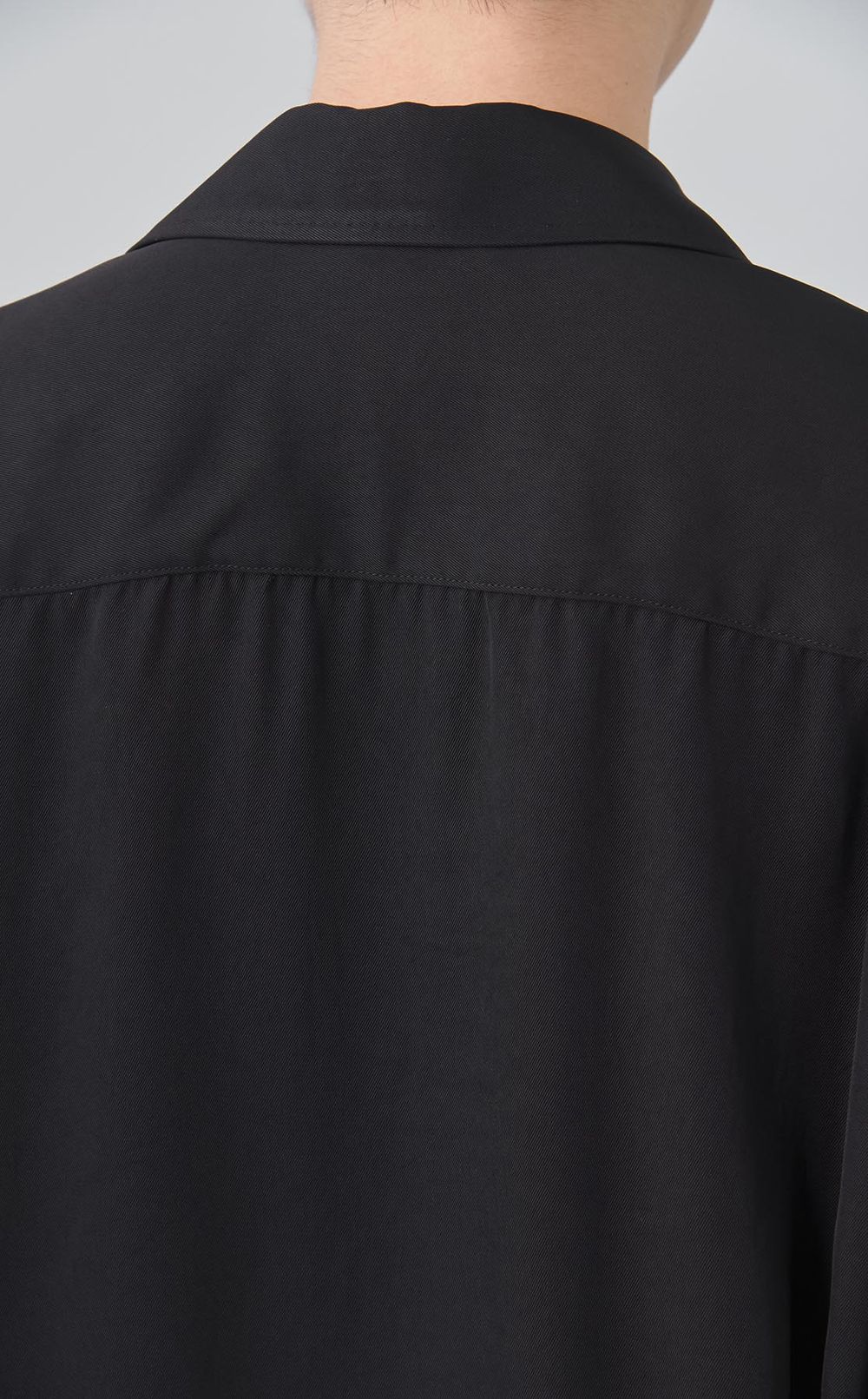 アタッチドタイオープンカラーシャツ