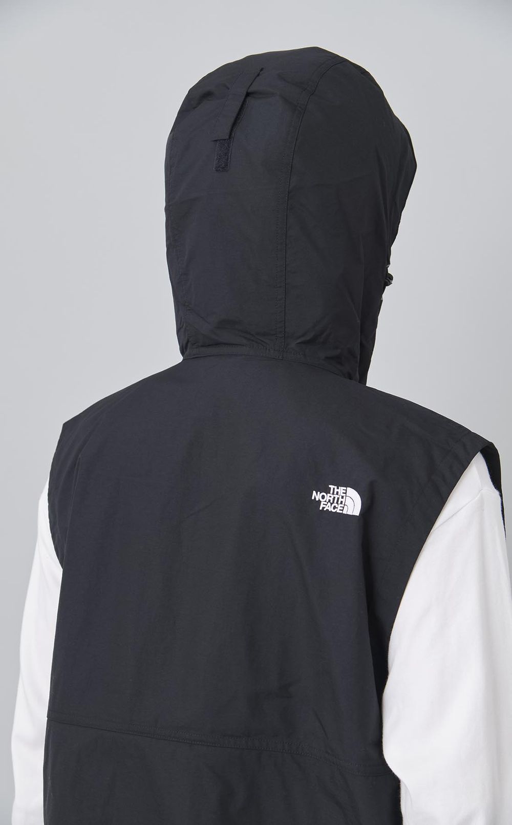 コンパクトフーディベスト