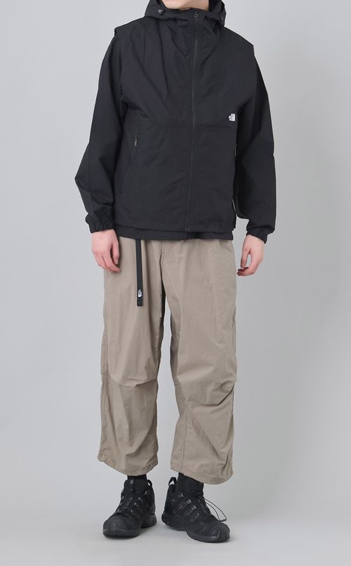 コンパクトフーディベスト