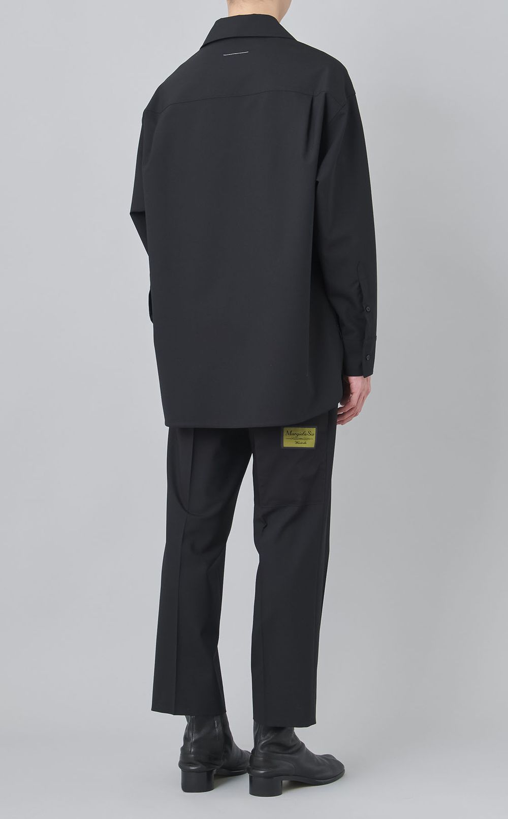 ネームアウトトラウザー