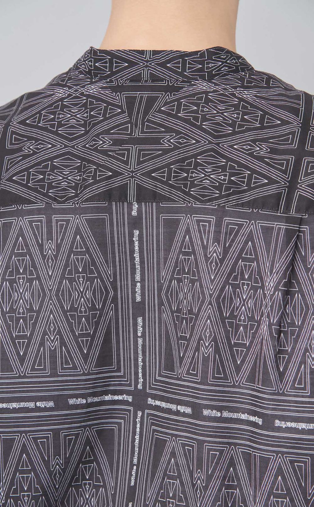 バンダナパターンスタンドカラーシャツ