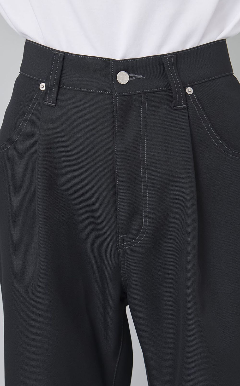 ワイドワンタックストレートパンツ