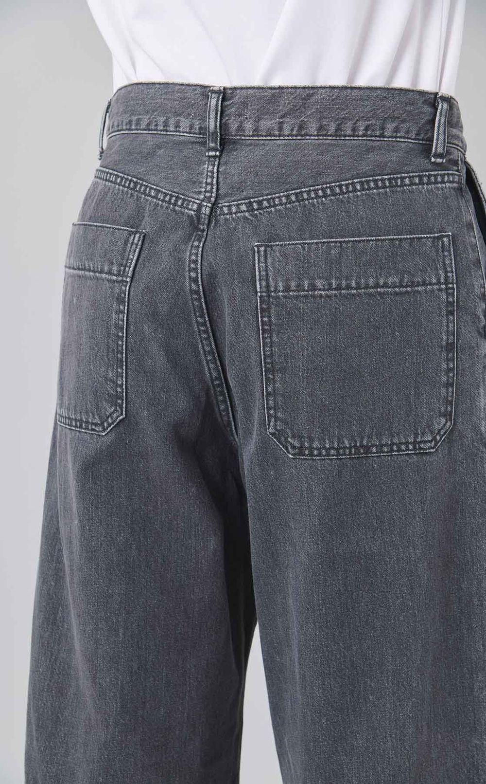 ワイドフェードデニムトラウザー