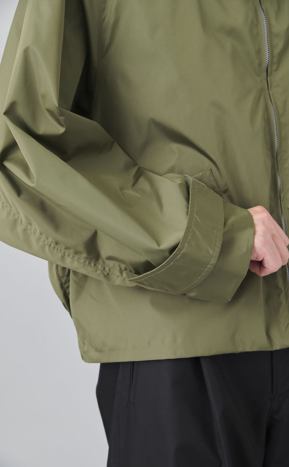 エアータフタショートブルゾン