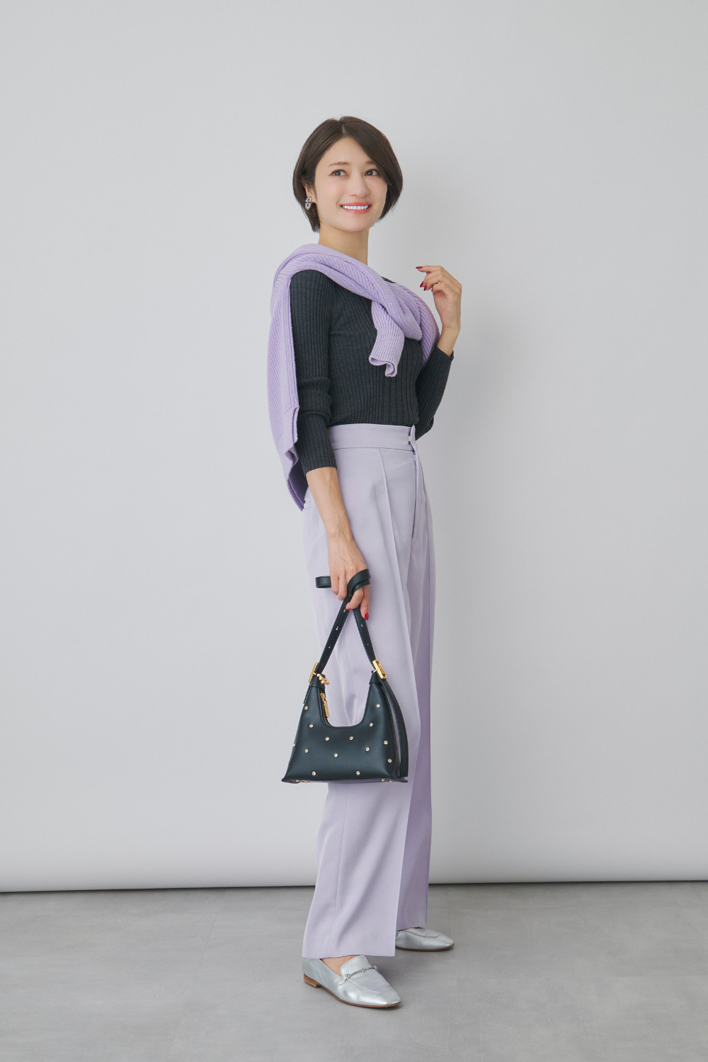 グレーの春ニットのおすすめコーディネート