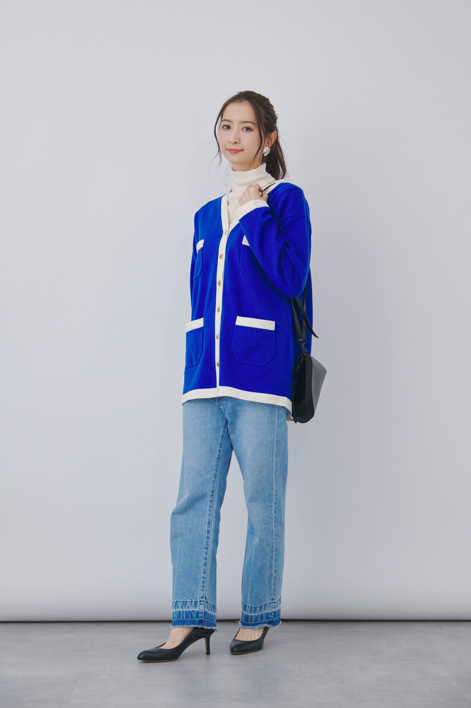 上品カジュアルな春ニットコーデ