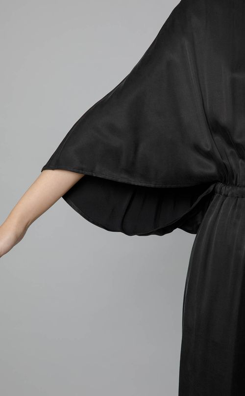 ボリュームスリーブロングワンピース