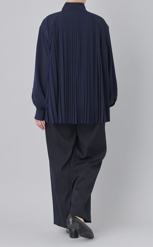 スタンドカラープリーツシャツ