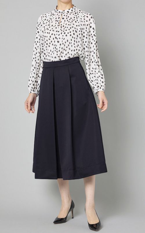 タックギャザーミディスカート