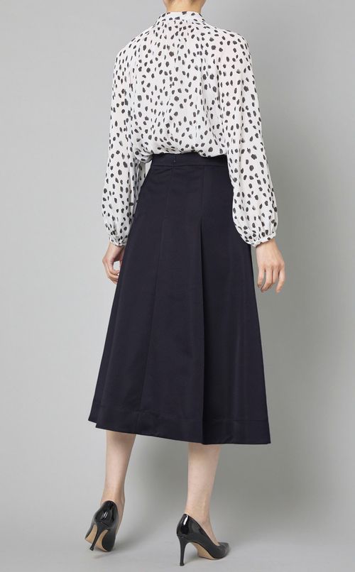 タックギャザーミディスカート