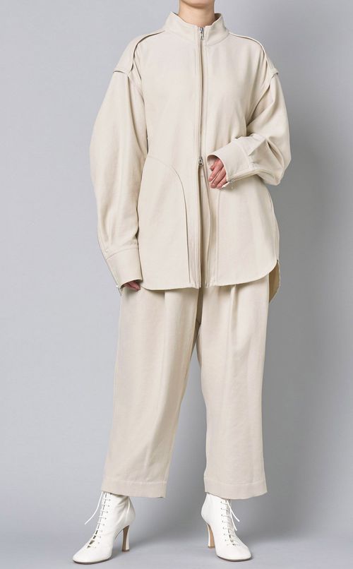 イージータックパンツ