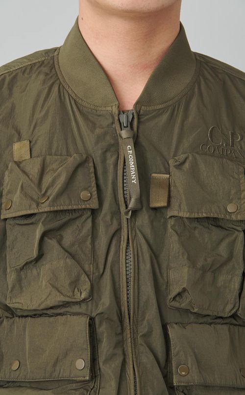 マルチポケットボンバージャケット