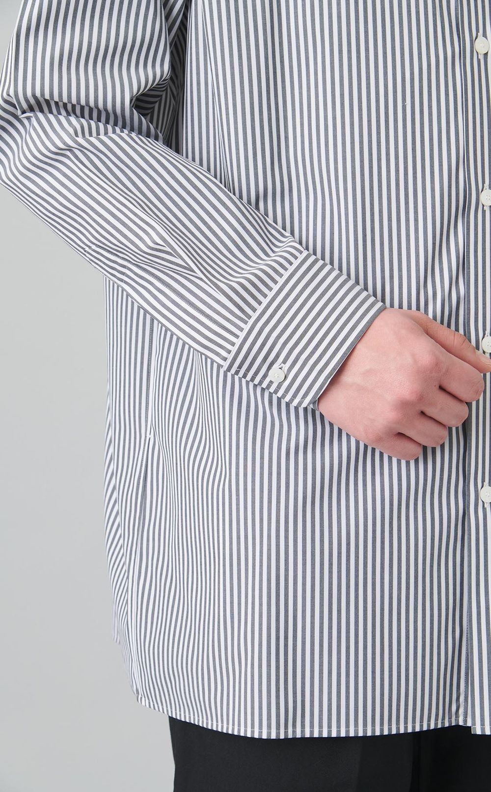 ストライプロングスリーブシャツ