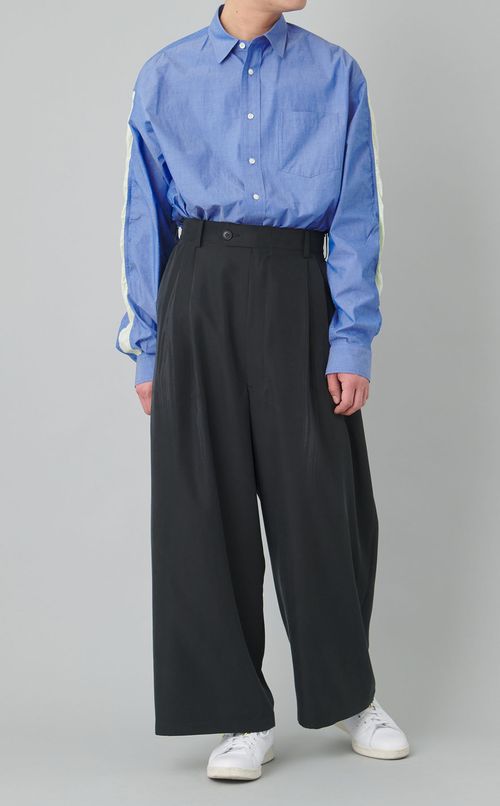 ドローイングタックパンツ