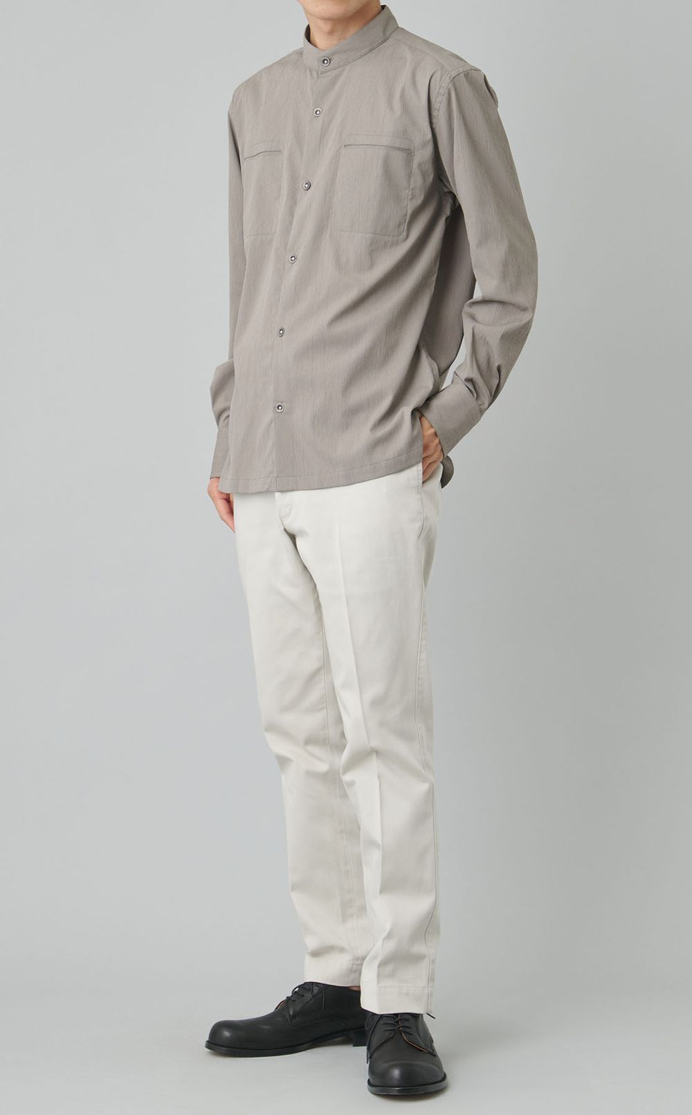 スタンドカラーシャツ