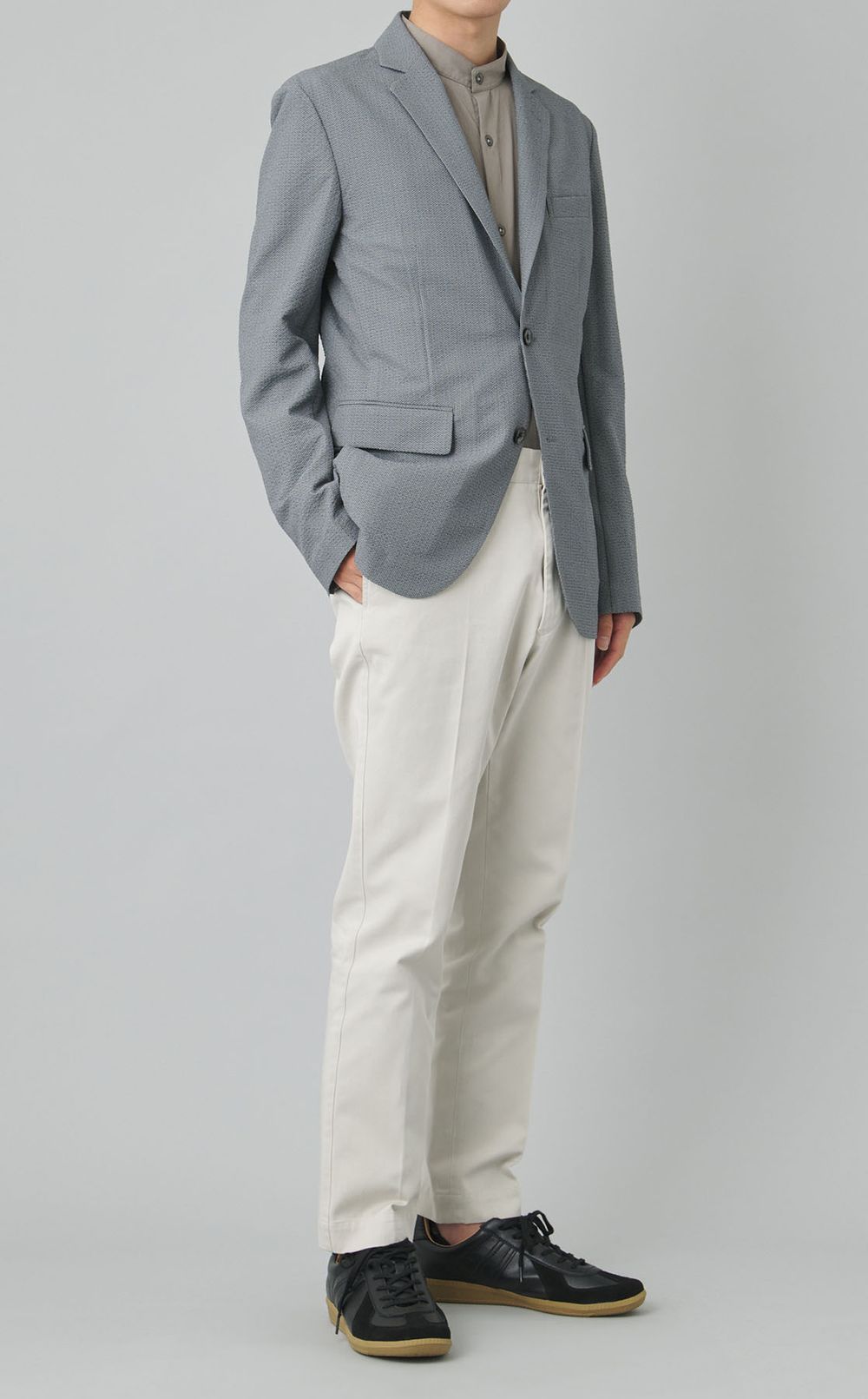 スタンドカラーシャツ