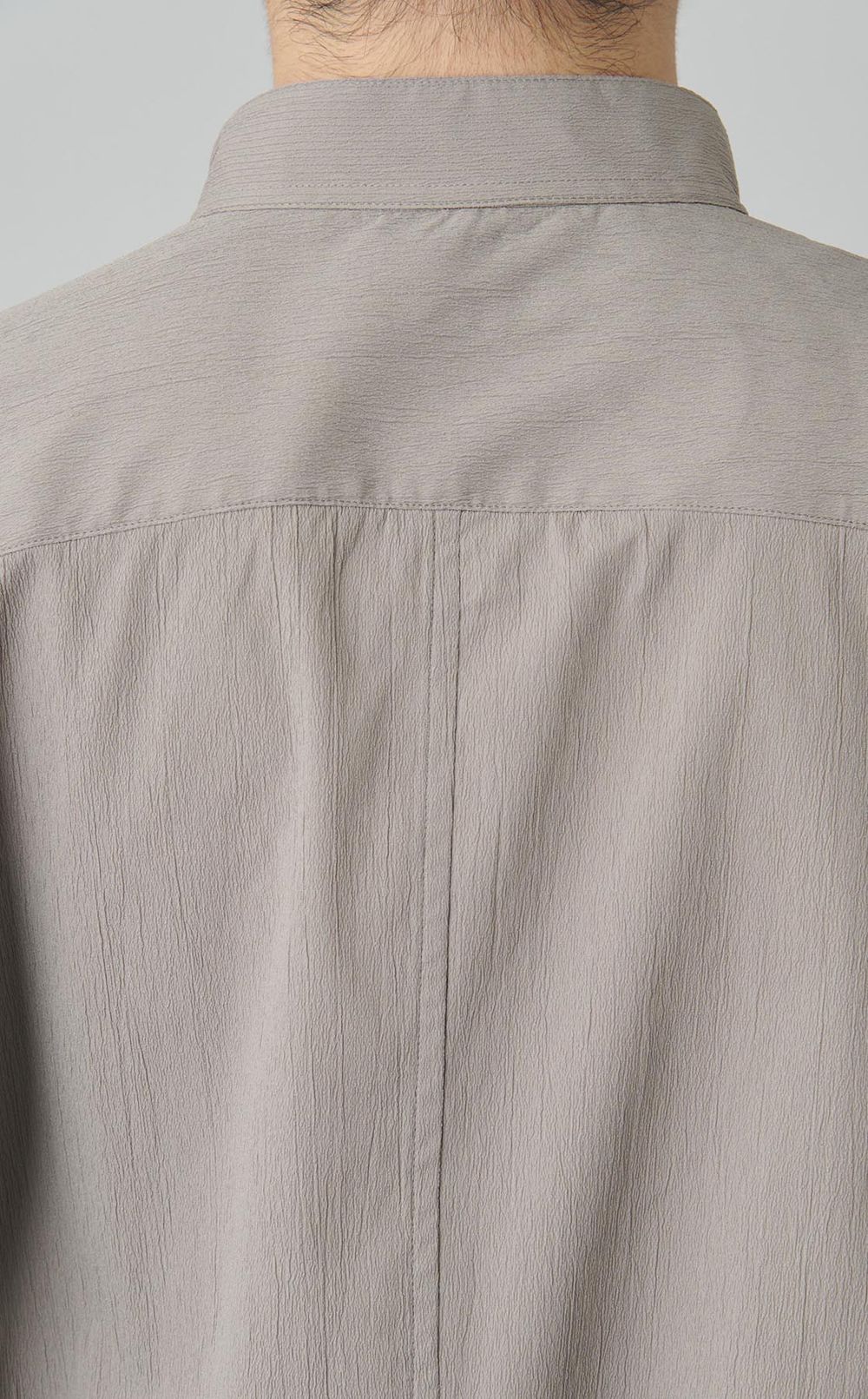 スタンドカラーシャツ