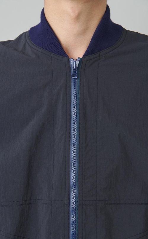 ナイロンライトMA-1ジャケット