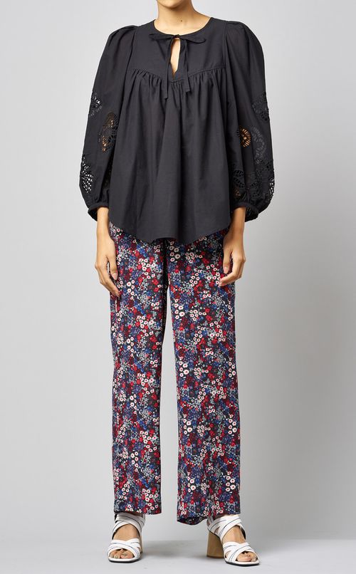 コットンレーススリーブブラウス