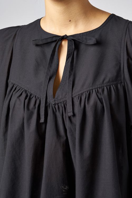 コットンレーススリーブブラウス